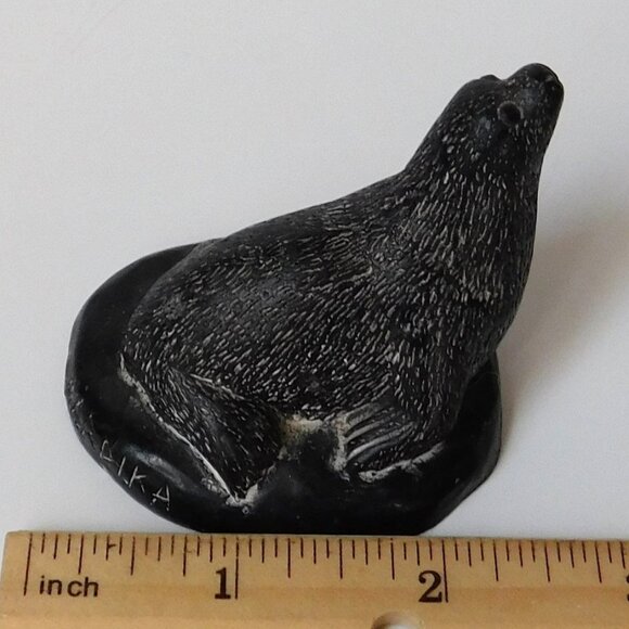 AARDIKA Soap Stone Lot of 2 Figurines Bead & Seal Canadian - Picture 8 of 10